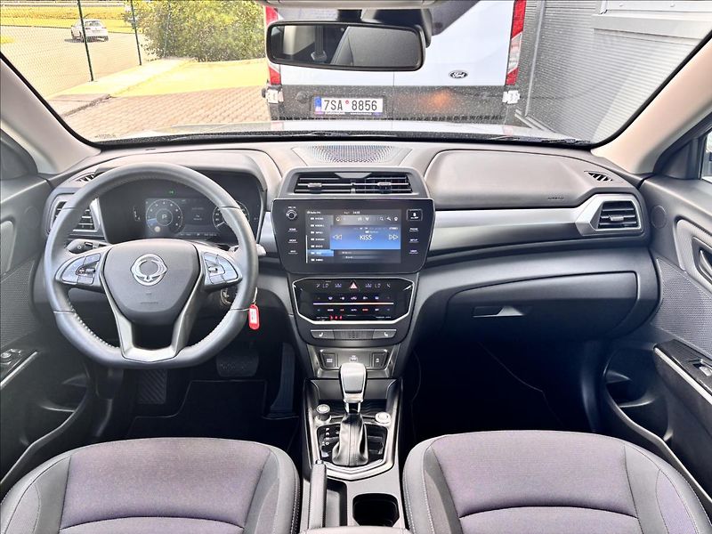 KGM Tivoli 1,5 GDI 120kW 6AT Style - fotka 16 z 28