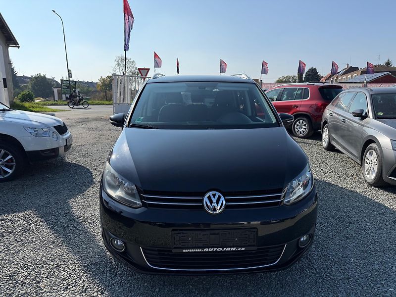 Volkswagen Touran 1.4 TSI HIGHLINE - fotka 2 z 13