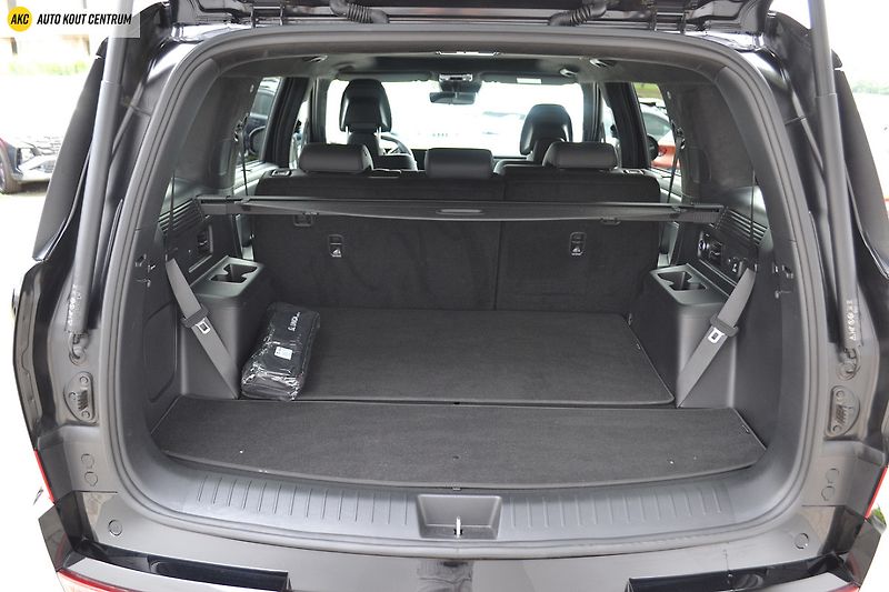 Hyundai Santa Fe 1.6T-GDI HEV 4WD CALLIGRAPHY 7 - fotka 33 z 95