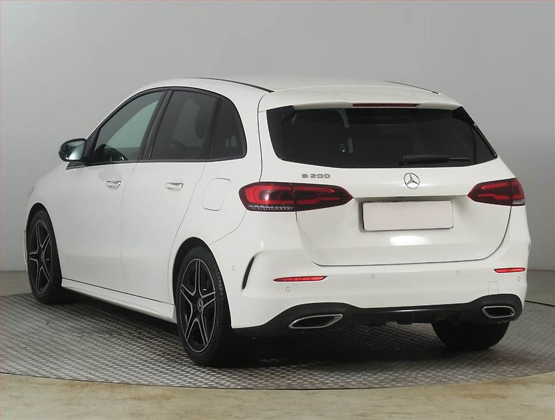 Mercedes-Benz Třídy B (2019) AMG line B 200 - fotka 4 z 25