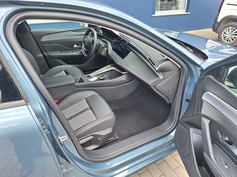 Peugeot 308 (2026) SW ALLURE Hybrid 145 e-DCS6 - fotka 15 z 15