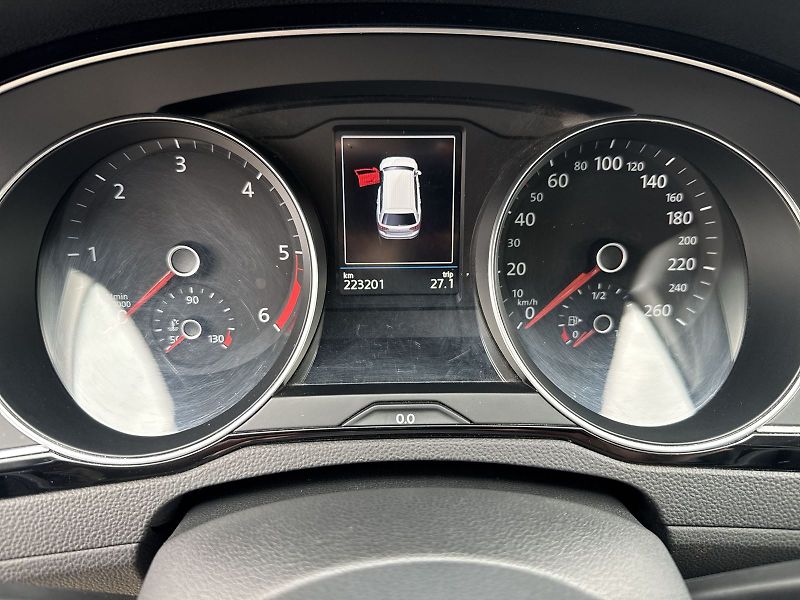 Volkswagen Passat (2021) Variant 2.0 TDI DSG Business - fotka 6 z 34