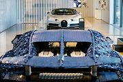 Skutečné Bugatti Chiron a jeho model z Lega