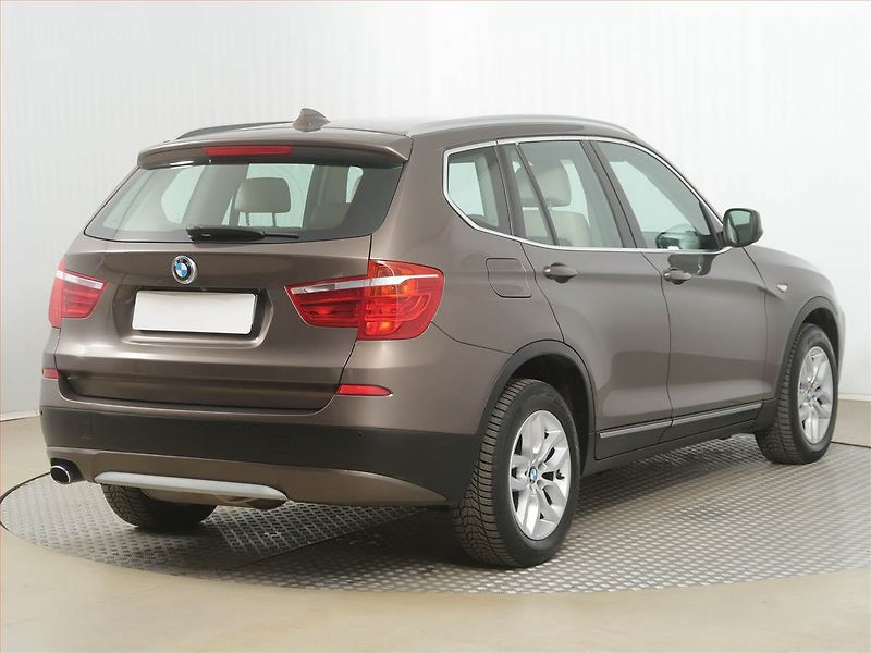 BMW X3 (2014) xDrive20d, 4X4, Automat, Navi - fotka 5 z 16