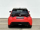 Toyota Yaris 1.5 HSD e-CVT Premier Edition - náhled 9