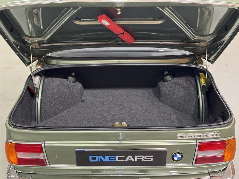 BMW Ostatní 2002 WEBER DBILAS - fotka 20 z 37