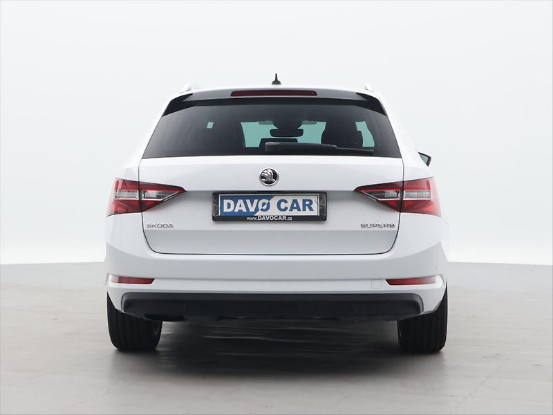 Škoda Superb 2,0 TDI 110kW DSG Style - fotka 6 z 35