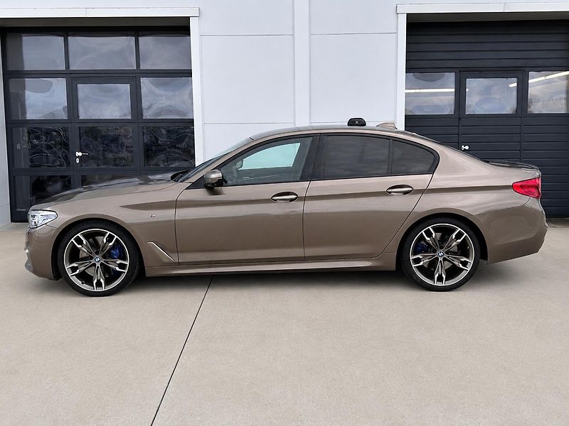 BMW Řada 5 M550d xDrive - fotka 3 z 33