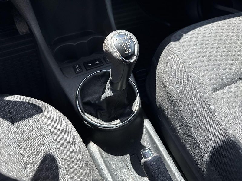 Škoda Roomster (2011) 1.2 TSI Ambition - fotka 14 z 24