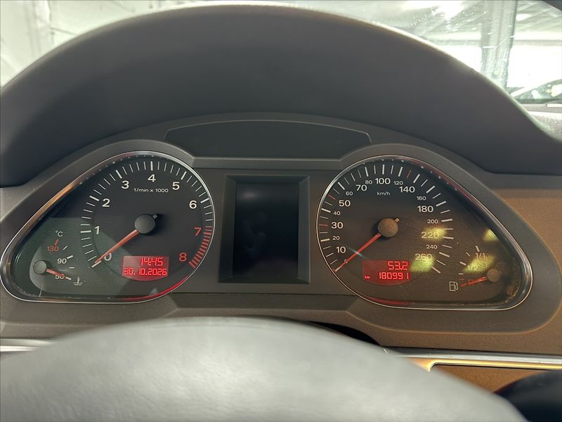 Audi A6 2,4   V6 QUATTRO ALCANTARA - fotka 9 z 30
