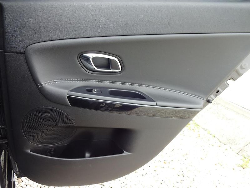 Kia Ceed 1,6 CRDi 100kW GT LINE - fotka 28 z 50