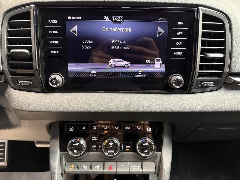 Škoda Karoq 1.5 TSI 110kW Sportline DSG - fotka 7 z 15