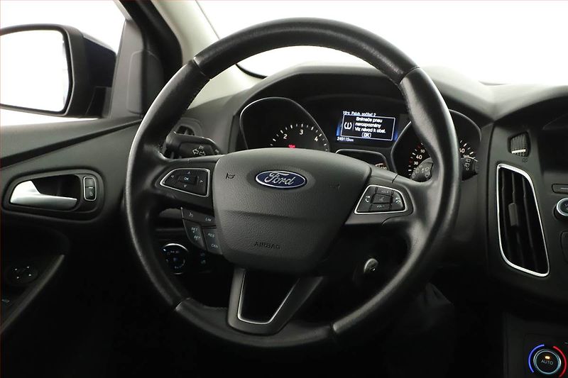 Ford Focus (2016) 1.5 TDCi, Serv.kniha, Tempomat - fotka 8 z 12