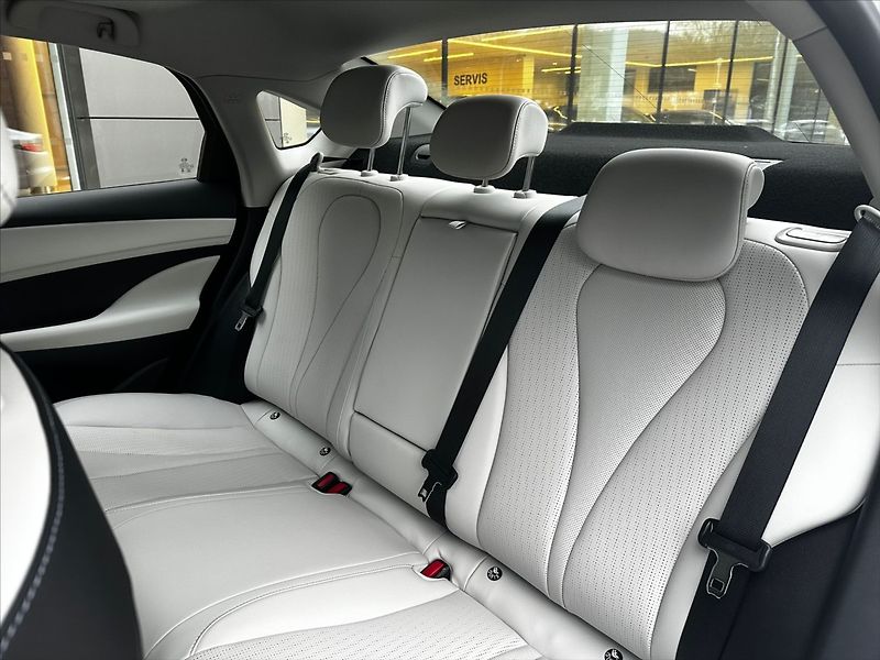BYD Seal 5 DM-i (2025) 1,5   COMFORT - fotka 16 z 21
