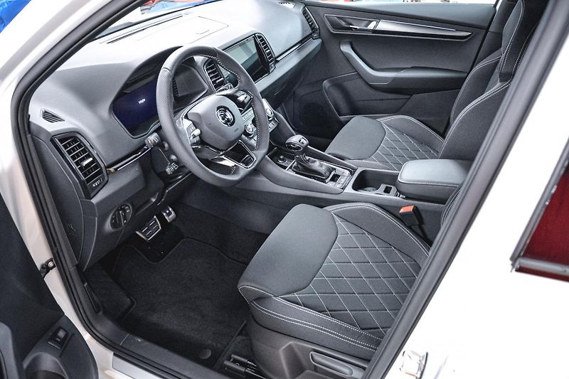 Škoda Karoq (2023) 1,5Tsi Sportline Exclusive DSG - fotka 17 z 30