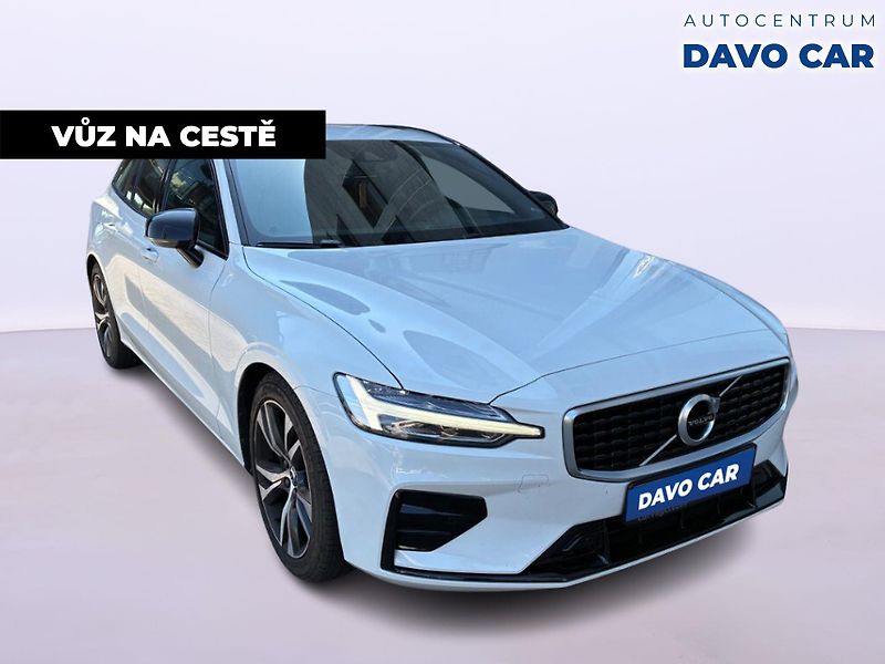 Volvo V60 2,0 T5 184kW Drive-E R-Design - fotka 1 z 12