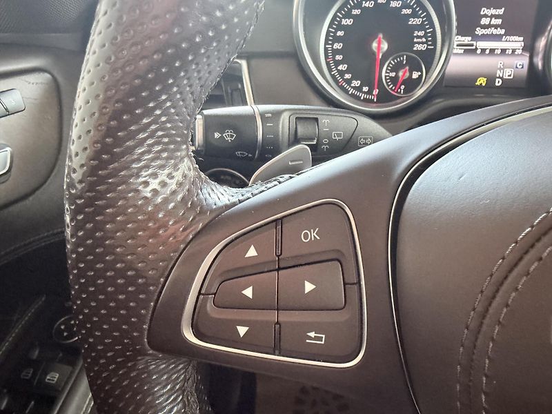 Mercedes-Benz GLS GL 400 4Matic - fotka 21 z 35