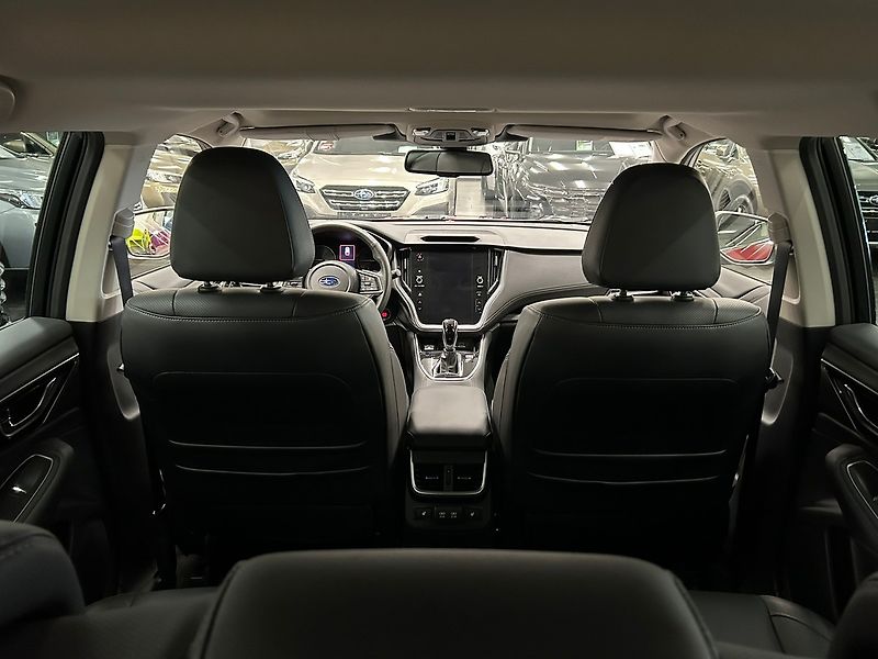 Subaru Outback (2023) 2.5 TOURING 2023 | Záruka - fotka 25 z 59
