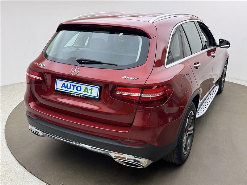 Mercedes-Benz GLC 2,0 DPH 4X4 LED KŮŽE 2XKOLA CZ - fotka 4 z 43