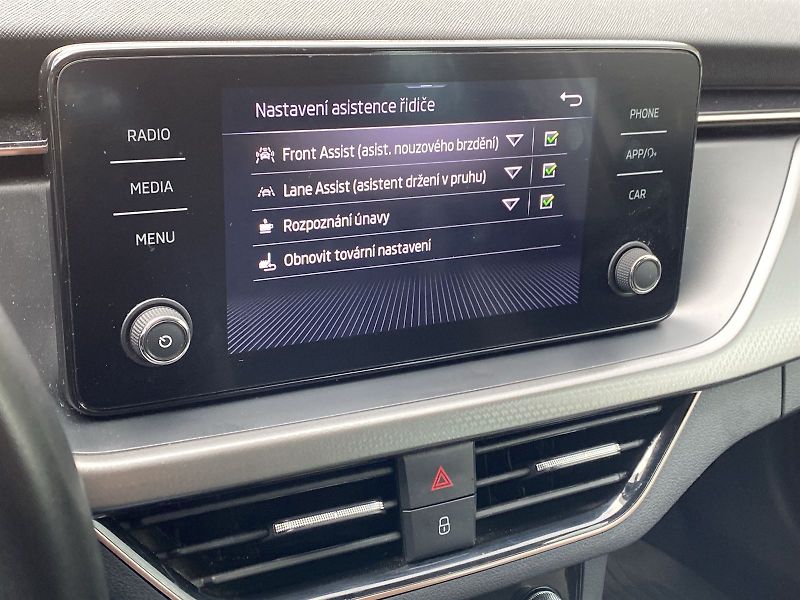Škoda Scala (2023) 1.0 TSI Style - fotka 19 z 34