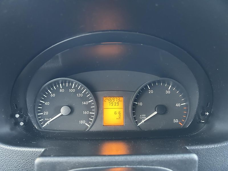 Mercedes-Benz Sprinter 2.1 CDI . - fotka 14 z 16
