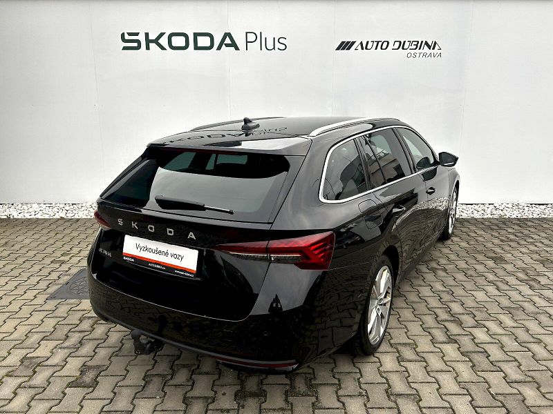Škoda Octavia (2024) Combi 2.0 TDI 110kW DSG Top Se - fotka 2 z 35