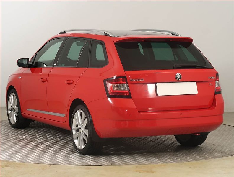 Škoda Fabia (2018) Style 1.0 TSI, ČR,1.maj - fotka 4 z 25