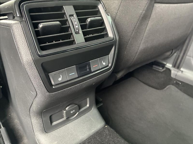 Škoda Kodiaq 2,0 TDI TAŽNÉ KEYLESS KAMERA - fotka 12 z 36