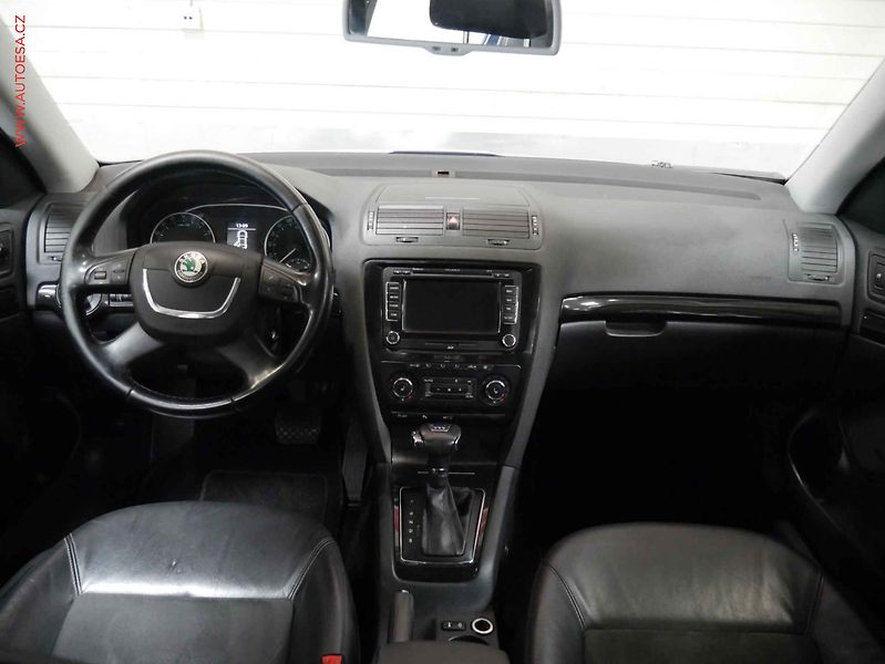 Škoda Octavia (2011) 2.0TDI, ČR, DSG - fotka 8 z 23