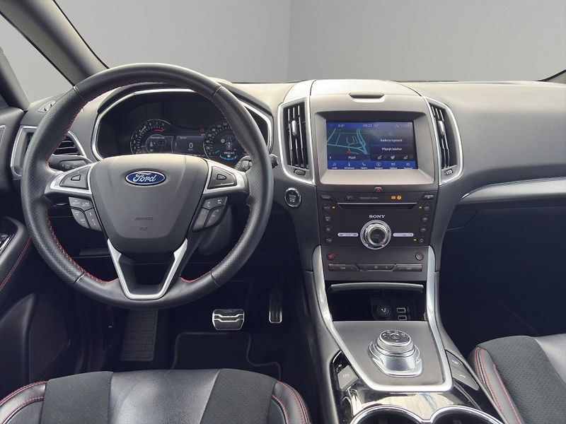 Ford S-MAX (2023) ST-LINE 2,5 Duratec Hybrid 140 - fotka 13 z 18