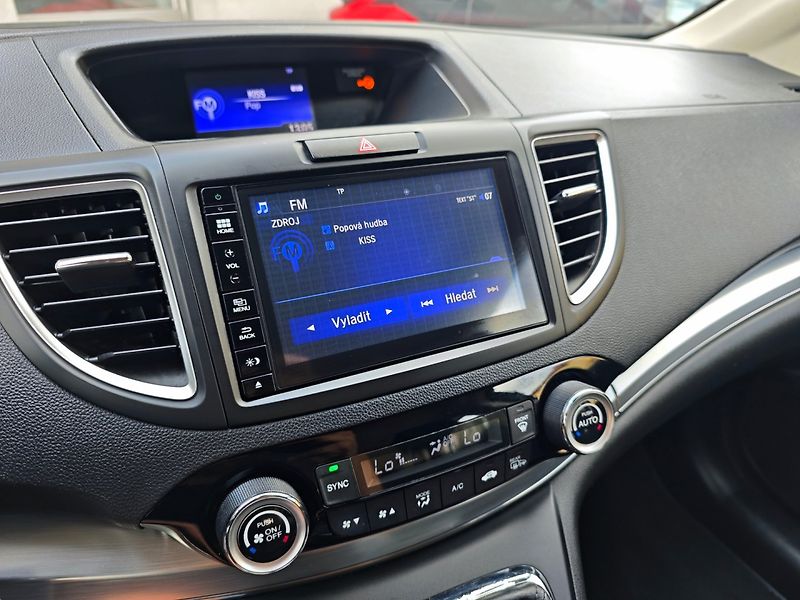 Honda CR-V (2015) 2.0 i-VTEC Elegance REZERVACE - fotka 19 z 40