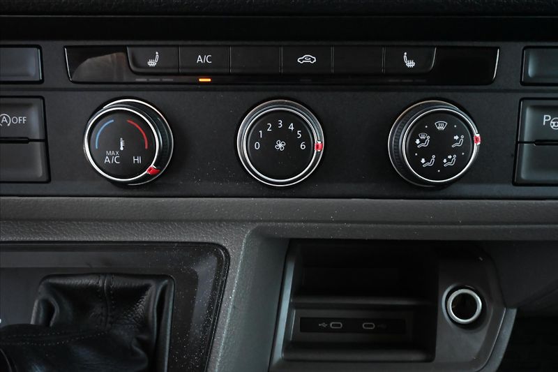 Volkswagen Crafter 2,0 TDI 130kW DSG L2H2 Záruka - fotka 21 z 30