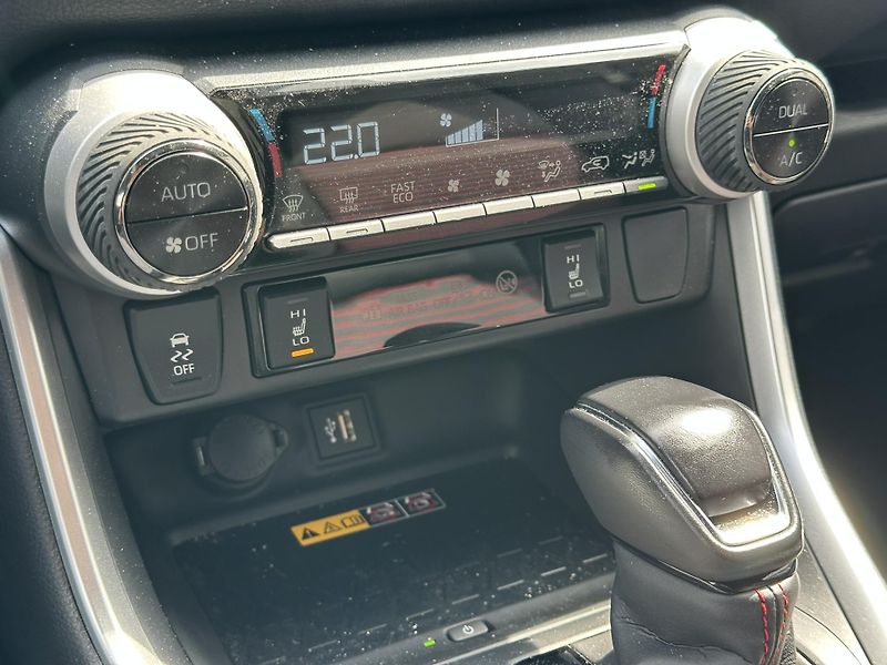 Toyota RAV4 (2025) 2.5 PHEV - SELECTION - fotka 12 z 25