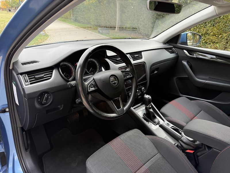 Škoda Octavia 2.0 TSi STYLE DSG - fotka 27 z 35