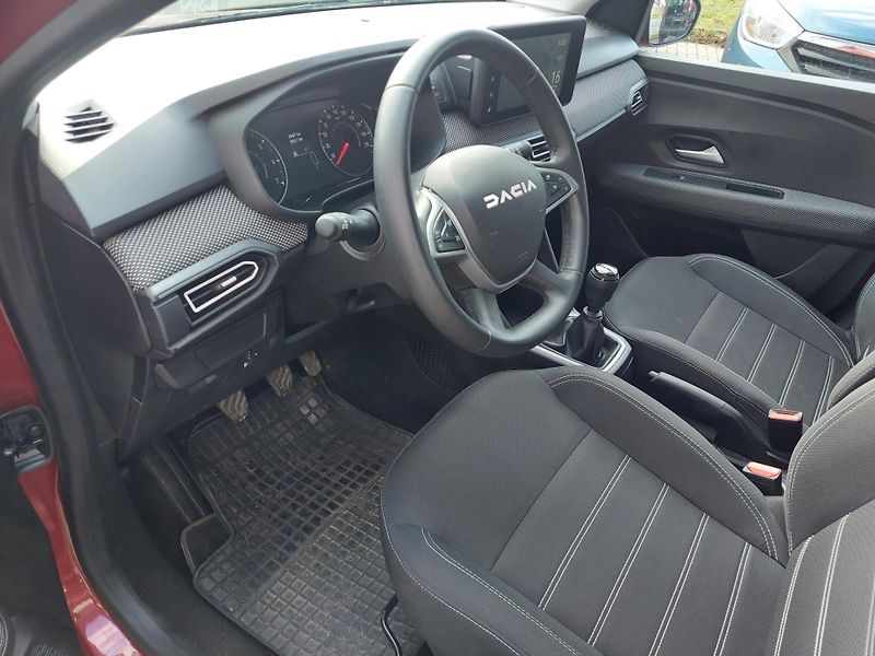 Dacia Sandero (2023) III. TCe 90 - fotka 19 z 31