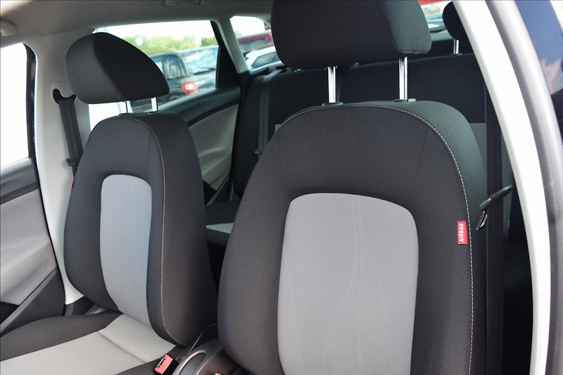 Seat Ibiza 1,6 TDI 66KW PO SERVISE 2XKOLA - fotka 14 z 48