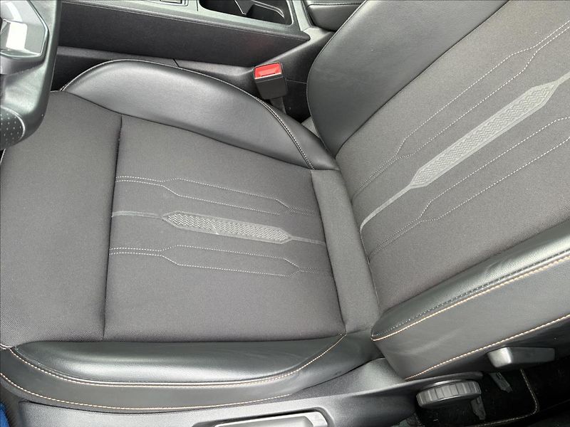 Cupra Leon 2,0 TSI 221 KW - fotka 11 z 29