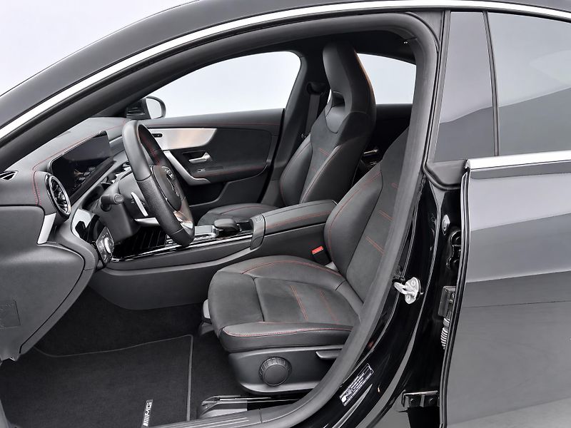 Mercedes-Benz CLA 1,3 200 120kW AMG-Line CZ 1.Ma - fotka 9 z 20