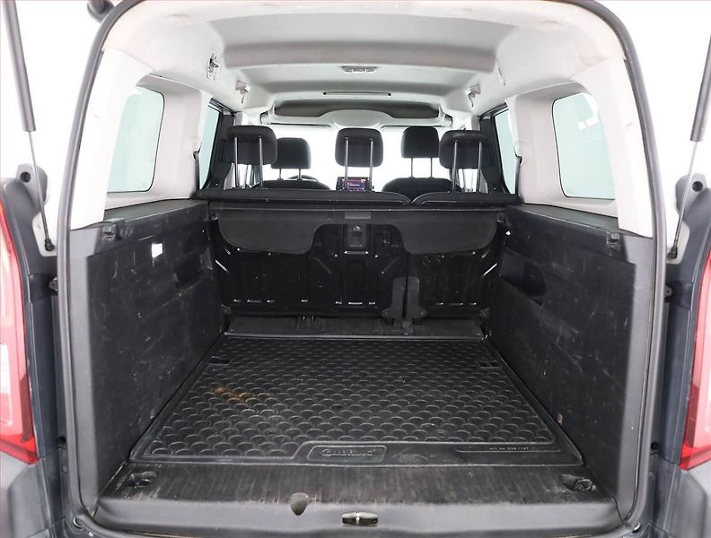 Citroën Berlingo (2021) Maxi Feel 1.5 BlueHDi, 5Míst - fotka 14 z 14