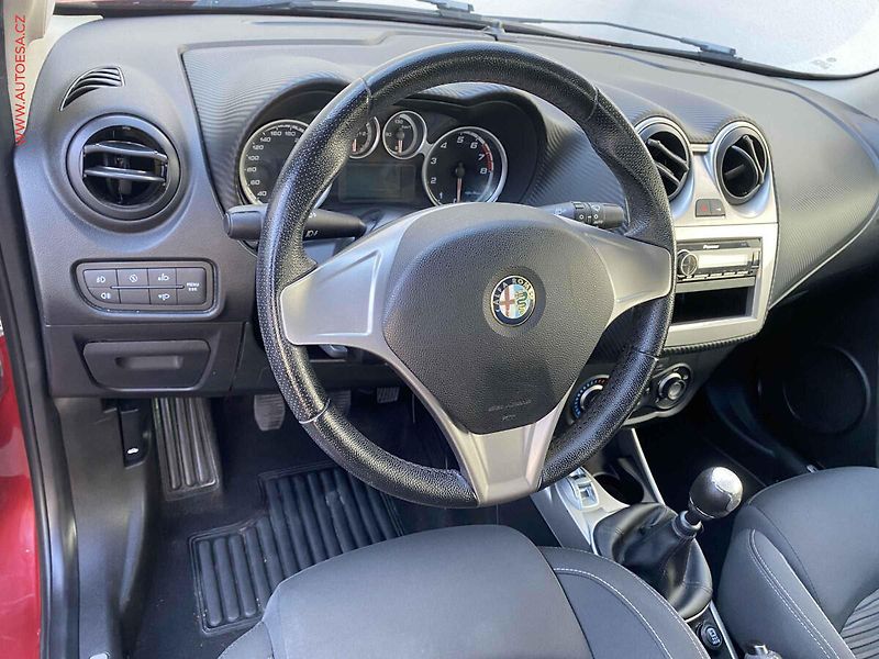 Alfa Romeo MiTo (2012) 1.4 16V, AC, výhřev sed - fotka 12 z 14