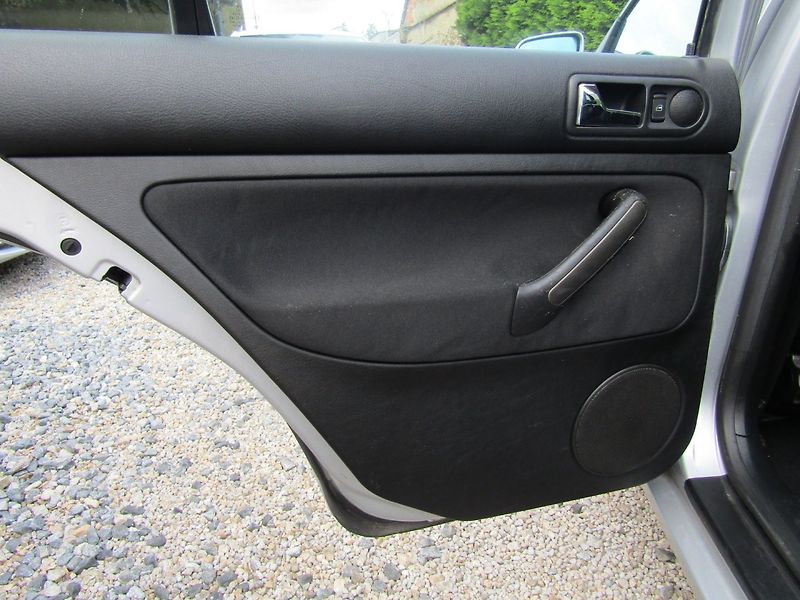 Volkswagen Bora (2000) 1.9 TDI 66kW  BEZ KOROZE - fotka 20 z 33