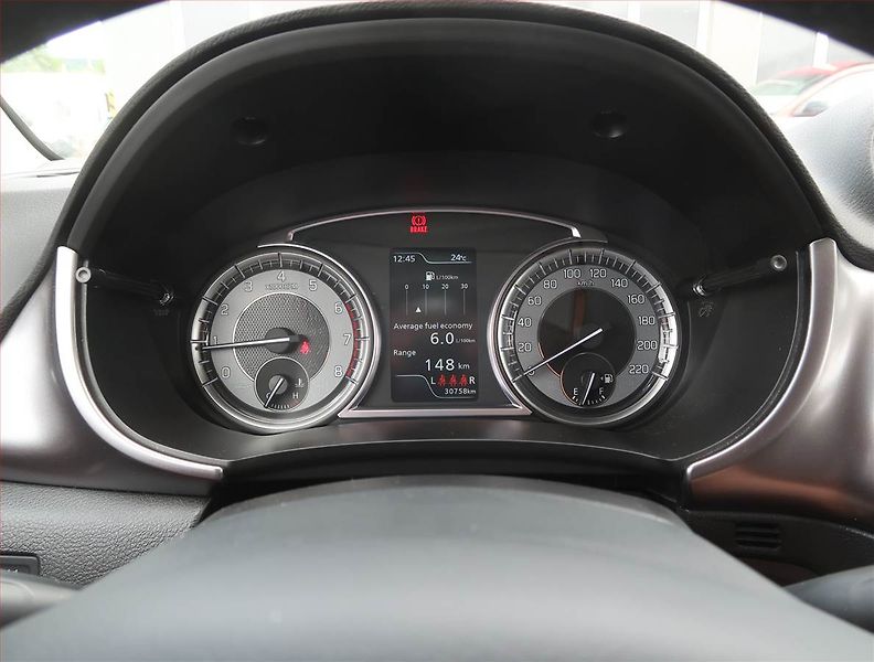 Suzuki Vitara (2022) 1.4 BoosterJet, Serv.kniha - fotka 11 z 19