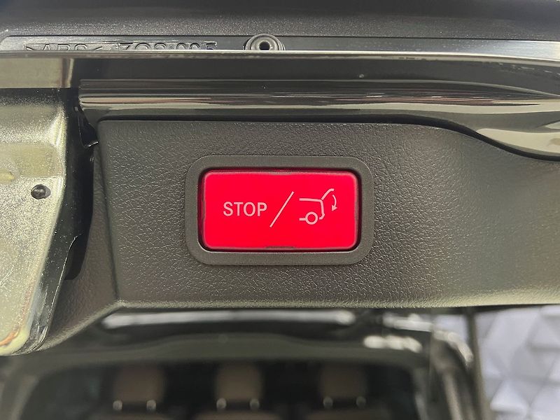 Mercedes-Benz Třídy V 300d 4MATIC AMG EXCLUSIVE XL - fotka 31 z 34