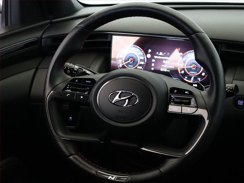 Hyundai Tucson (2023) N-Line 1.6 T-GDI 48V MHEV - fotka 14 z 19