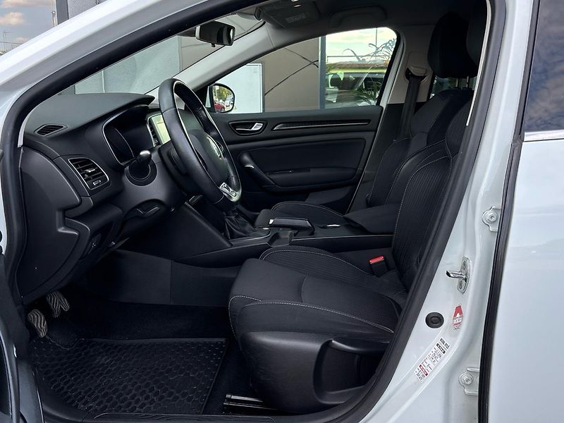 Renault Mégane Kombi - fotka 7 z 23
