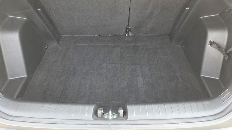Hyundai Bayon (2023)  1.2i 62 kW ComfortClub CZ DPH - fotka 28 z 28