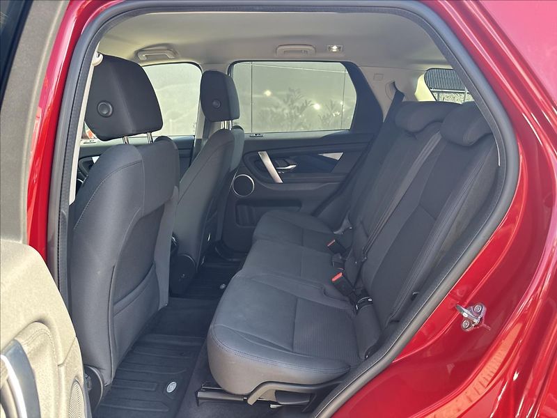 Land Rover Discovery Sport 2,0 D180 S AWD AT ČR DPH - fotka 13 z 29