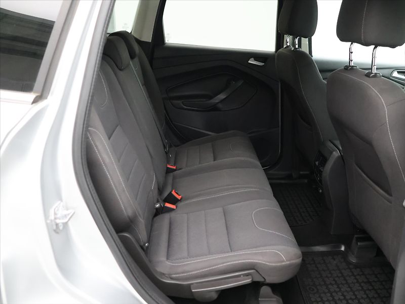 Ford Kuga 2,0 TDCI 103KW Aut.klima - fotka 11 z 30