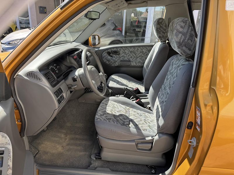 Suzuki Grand Vitara (2001) Cabrio - fotka 14 z 23