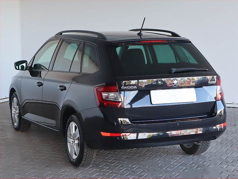 Škoda Fabia (2018) 1.0 TSI, Navi, Tempomat - fotka 4 z 21